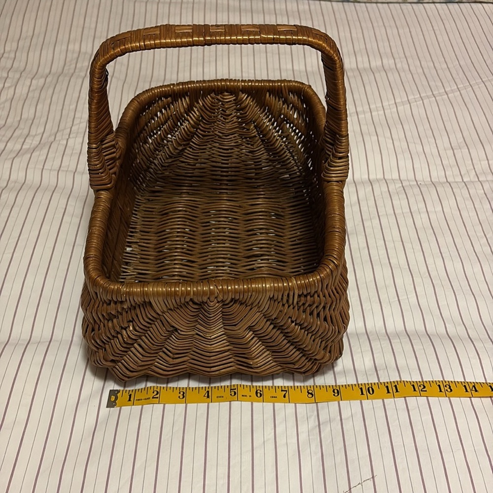 Sturdy Wicker Basket - Picture 8 of 9